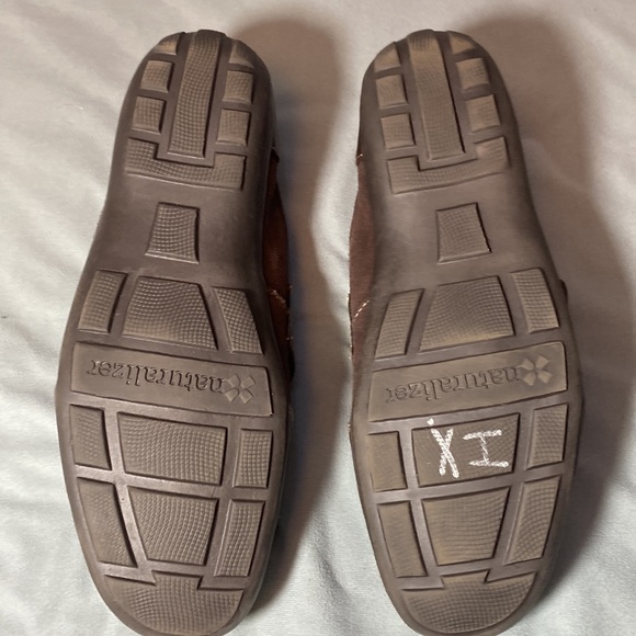 Naturalizer Leather Suede Velcro Slip-on Loafers - Picture 12 of 12